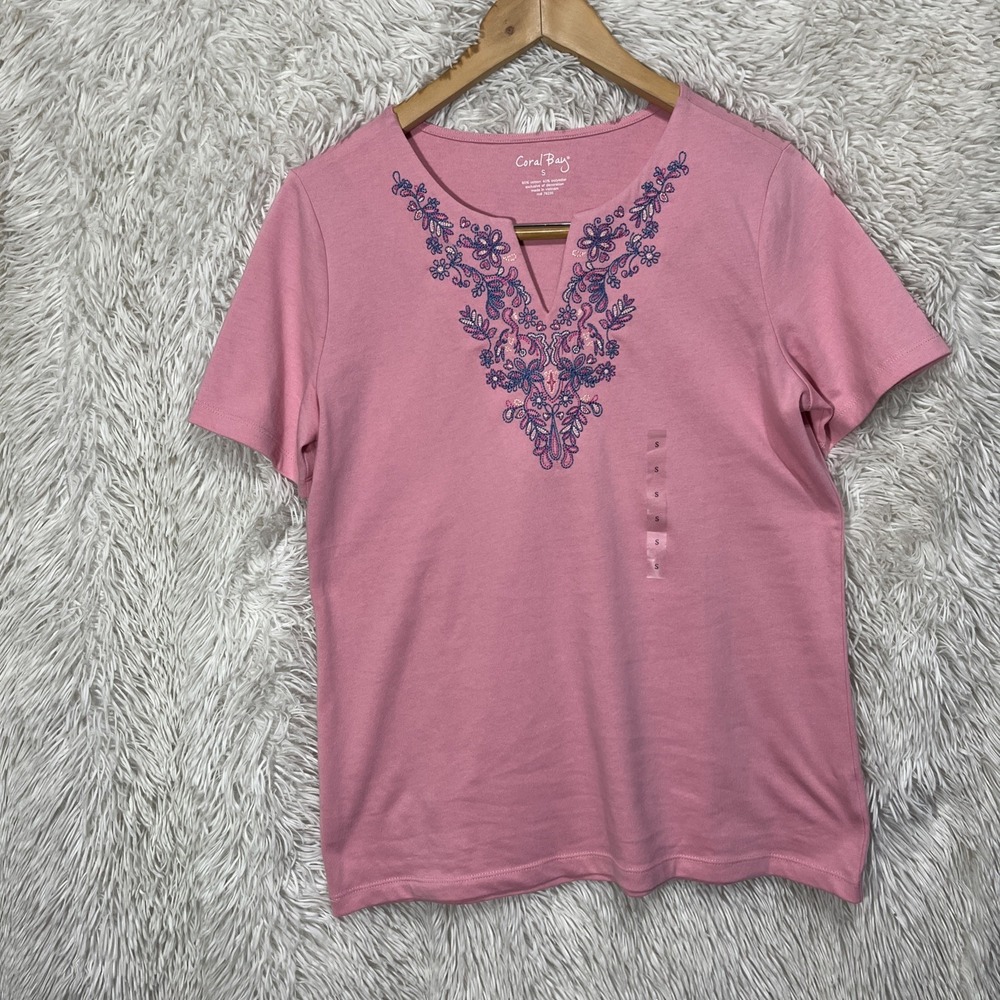 NEW Coral Bay‎ Floral Embroidered V-Neck Top Pink Short Sleeve Small